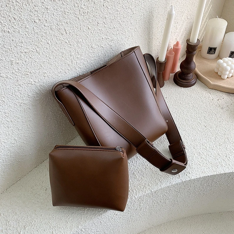 XP1345 female temperament 2020 spring and summer Korean fashion trendy broadband shoulder bag female new large-capacity messenger bag
XP1345 female temperament 2020 spring and summer Korean fashion trendy broadband shoulder bag female new large-capacity messenger bag