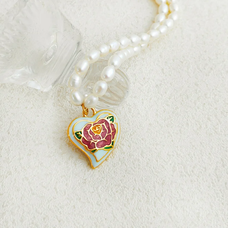 European and American temperament retro cultured pearl necklace sweet heart pendant high grade jewelry necklace collarbone chain
European and American temperament retro cultured pearl necklace sweet heart pendant high grade jewelry necklace collarbone chain