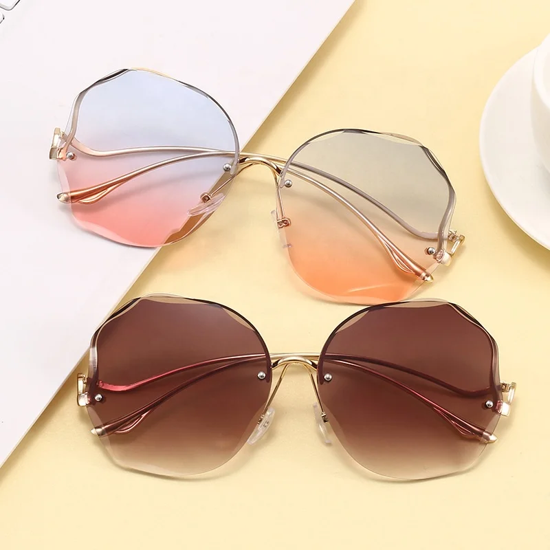 Big Frame Sun Glasses Eyewear Shades Gradient Brand Designer Oversized Sunglasses for Women
Big Frame Sun Glasses Eyewear Shades Gradient Brand Designer Oversized Sunglasses for Women