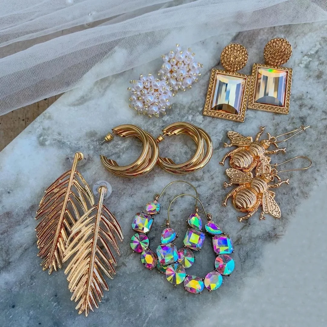 2021 spring women Charm Crystal Rhinestone Geometric Pendant Drop Earrings Vintage Geometric Dangle Statement Earrings for Women, Many colors fyi
2021 spring women Charm Crystal Rhinestone Geometric Pendant Drop Earrings Vintage Geometric Dangle Statement Earrings for Women, Many colors fyi