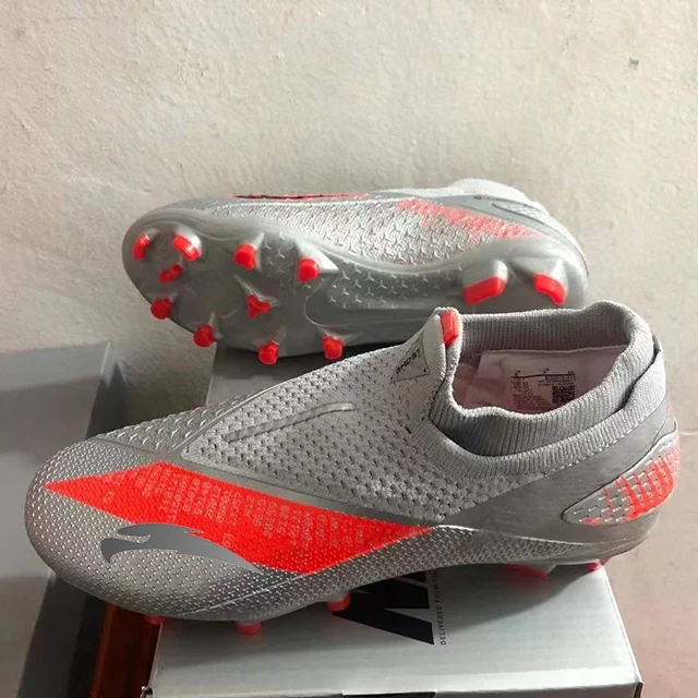 Brand New Lotto Soccer Shoes High Quality Soccer Shoes With High Quality, Blue, orange, black, yellow
Brand New Lotto Soccer Shoes High Quality Soccer Shoes With High Quality, Blue, orange, black, yellow