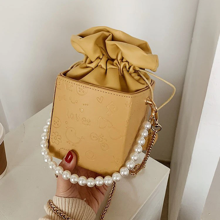 2021 new spring summer style famous brands designer women leather box bag handbag crossbody, White,yellow,black,orange
2021 new spring summer style famous brands designer women leather box bag handbag crossbody, White,yellow,black,orange