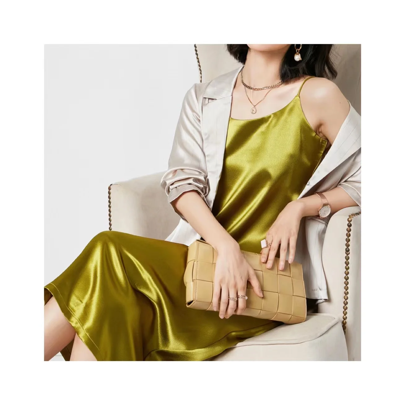 Fashion High Quality Women's Dress Summer Spaghetti Satin Long Woman Dress Very Soft Smooth Plus Size S--2XL
Fashion High Quality Women's Dress Summer Spaghetti Satin Long Woman Dress Very Soft Smooth Plus Size S--2XL