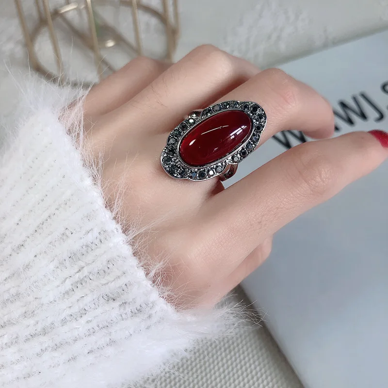 j0402 Big Blue Resin Stone Ruby Sapphire Crystal Large Charm Statement Jewelry Silver Gemstone Resin Fashion Rings 2020 Women
j0402 Big Blue Resin Stone Ruby Sapphire Crystal Large Charm Statement Jewelry Silver Gemstone Resin Fashion Rings 2020 Women