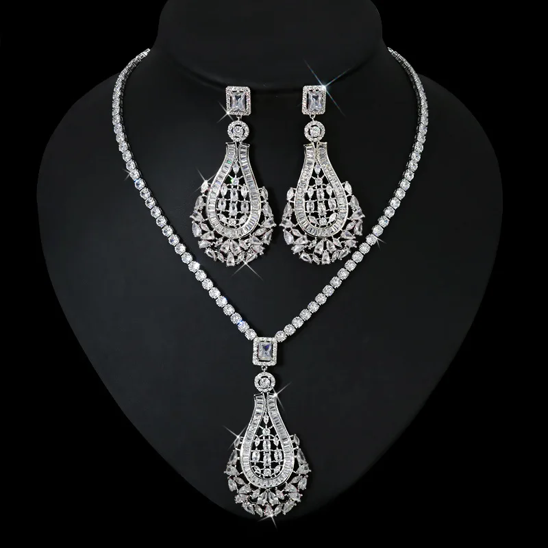 Wholesale Senior Female Exaggerated Design Zircon Necklace Earrings Bridal Jewelry Set For Women
Wholesale Senior Female Exaggerated Design Zircon Necklace Earrings Bridal Jewelry Set For Women