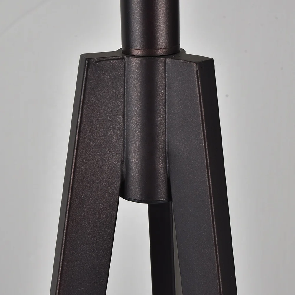 Hotel Modern LED Tripod Floor Standing Lamp for Guestroom