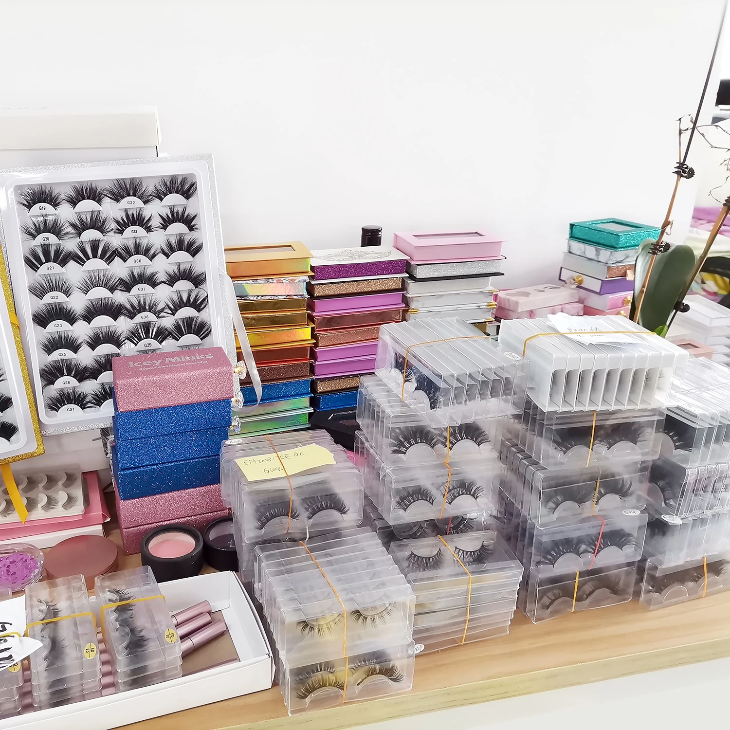 Free Sample Hand Made Private Label 3D Mink Eyelashes Vendor 15-20mm Mink Fur False Eyelashes With Packaging Box
Free Sample Hand Made Private Label 3D Mink Eyelashes Vendor 15-20mm Mink Fur False Eyelashes With Packaging Box