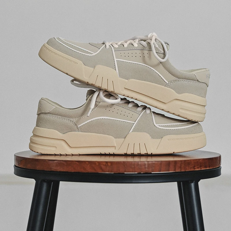 2022 New Arrival Retro Leather Men Casual Shoes Sneakers Couple Lovers Flat Running Casual skateboard Shoes Men and Women, White
2022 New Arrival Retro Leather Men Casual Shoes Sneakers Couple Lovers Flat Running Casual skateboard Shoes Men and Women, White