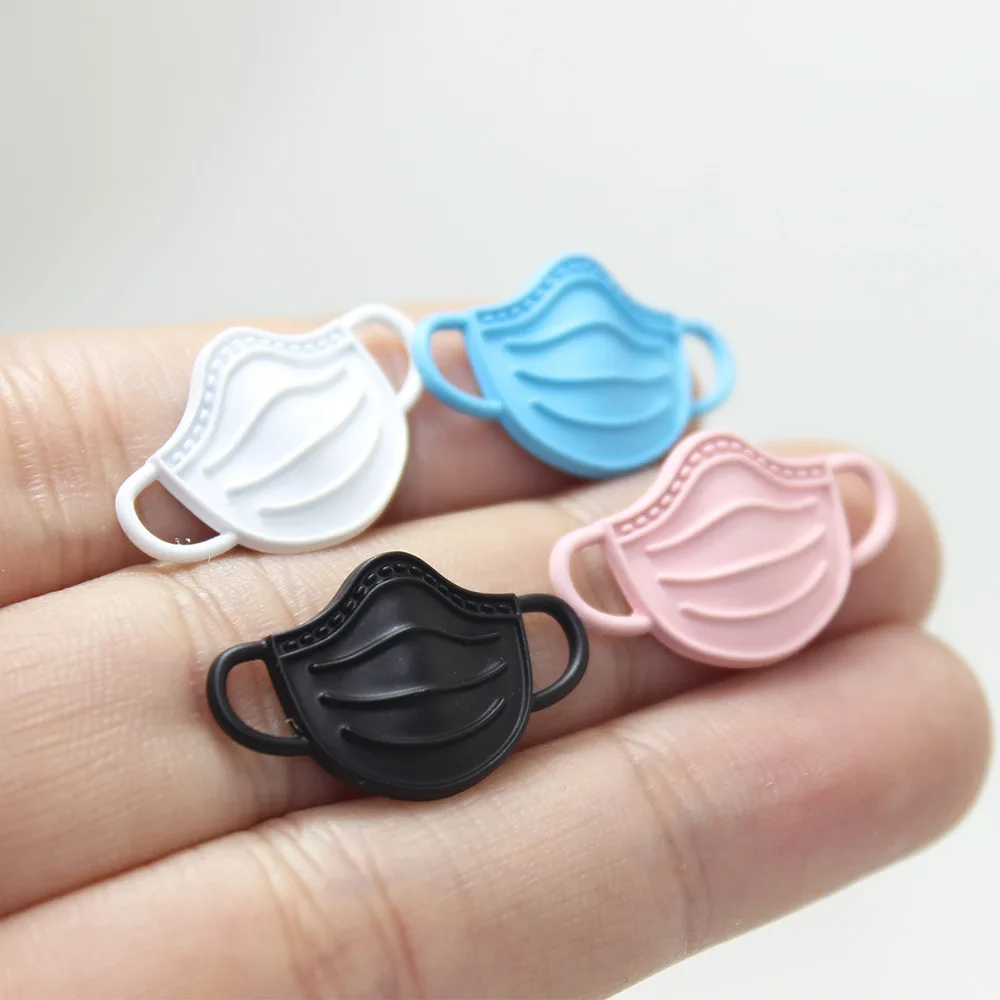 Baking Paint Facemask Shape Jewelry Charms Masking Pendants For DIY Necklace Bracelet Accessories Jewelry Making
Baking Paint Facemask Shape Jewelry Charms Masking Pendants For DIY Necklace Bracelet Accessories Jewelry Making