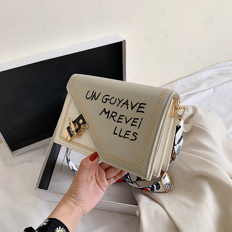 2021 Fashion Letter Full Printing Pu Leather Handbags Female Crossbody Bag Women Purses and Handbags with Wide Shoulder Strap, As picture
2021 Fashion Letter Full Printing Pu Leather Handbags Female Crossbody Bag Women Purses and Handbags with Wide Shoulder Strap, As picture
