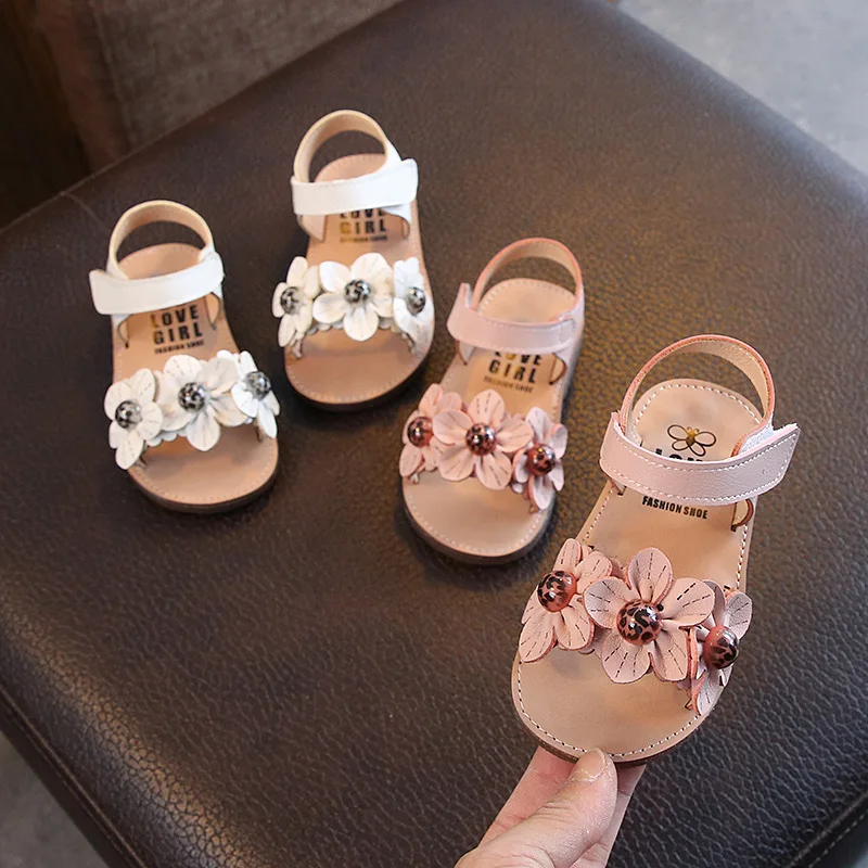 Summer hot new sweet style lightweight deodorant lace floral soft bottom girls beach sandals
Summer hot new sweet style lightweight deodorant lace floral soft bottom girls beach sandals