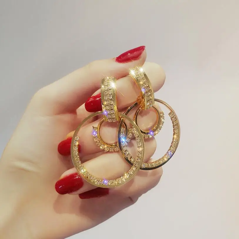 XUNBEI 2020 New round shiny zircon rhinestone big channel bling hoops earrings, Multiple, customized color
XUNBEI 2020 New round shiny zircon rhinestone big channel bling hoops earrings, Multiple, customized color