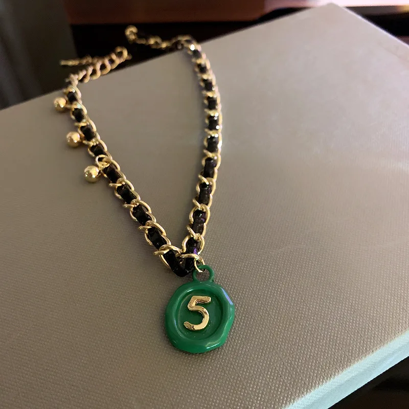 Best Selling Green Oil Drip Number Pave Disc Round Pendant Necklace Gold Plated Metal Twist Leather Chain Necklace
Best Selling Green Oil Drip Number Pave Disc Round Pendant Necklace Gold Plated Metal Twist Leather Chain Necklace