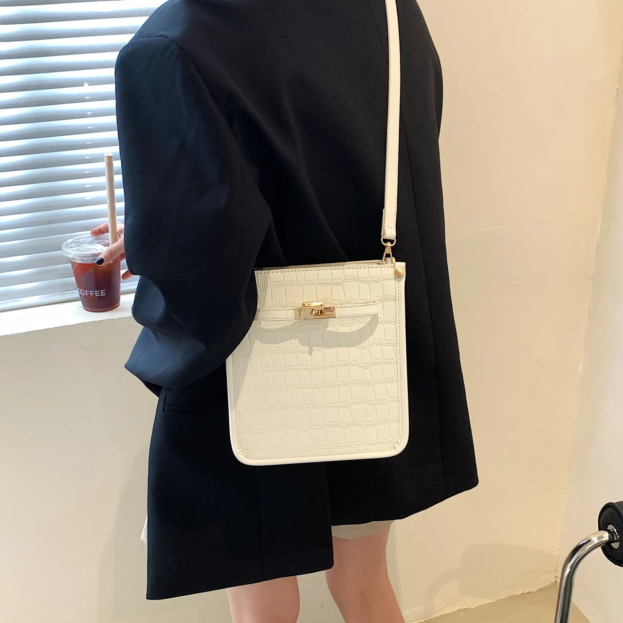 Elegant Vintage Women Bag Lady Shoulder Bag Wholesale Brand Leather Lady Hand Bag, Women handbags
Elegant Vintage Women Bag Lady Shoulder Bag Wholesale Brand Leather Lady Hand Bag, Women handbags