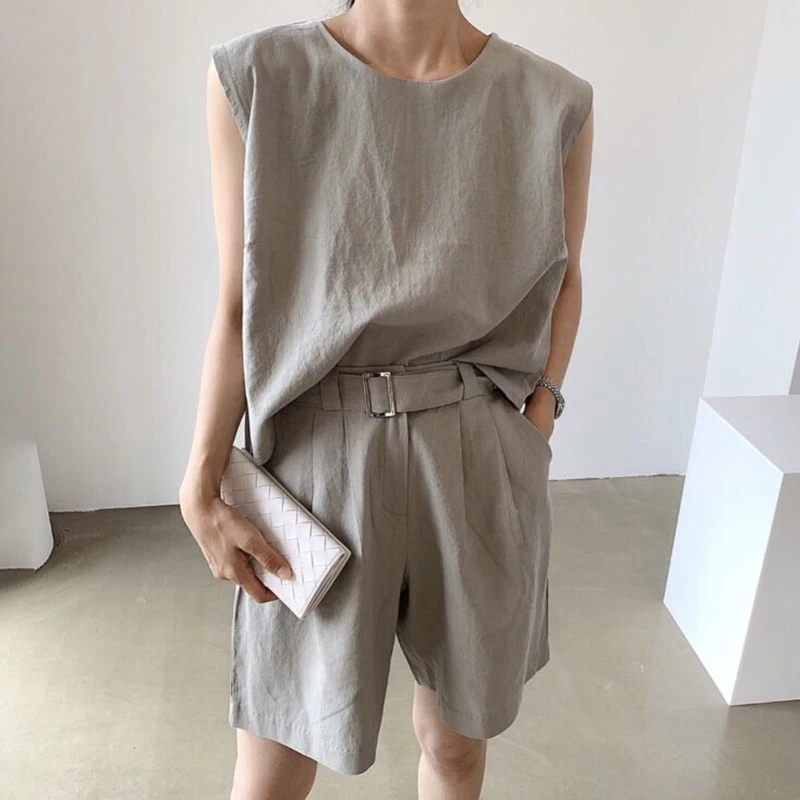 Wholesale 2023 Summer Simple Round Neck Sleeveless Tank Top High Waist Lace up Wide Leg Shorts Women's Sets
Wholesale 2023 Summer Simple Round Neck Sleeveless Tank Top High Waist Lace up Wide Leg Shorts Women's Sets