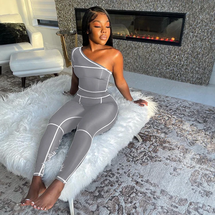 New Design 2021 Outfit Contrast Color One Shoulder Short Sleeve Activewear Sets Stretch T-Shirt And Pants Set For Women, Red,gray,rose red
New Design 2021 Outfit Contrast Color One Shoulder Short Sleeve Activewear Sets Stretch T-Shirt And Pants Set For Women, Red,gray,rose red