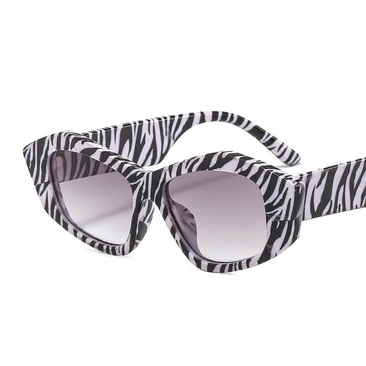 New arrival plain glasses frame spotted sunglasses classic small frame geometric shape fashion sun glasses
New arrival plain glasses frame spotted sunglasses classic small frame geometric shape fashion sun glasses