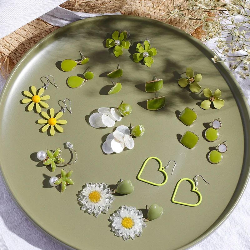 CLARME Hot Sale Luxury New Sweet And Lovely Earring Cheap Poufani Spring and Summer New Avocado Flowers Earrings
CLARME Hot Sale Luxury New Sweet And Lovely Earring Cheap Poufani Spring and Summer New Avocado Flowers Earrings