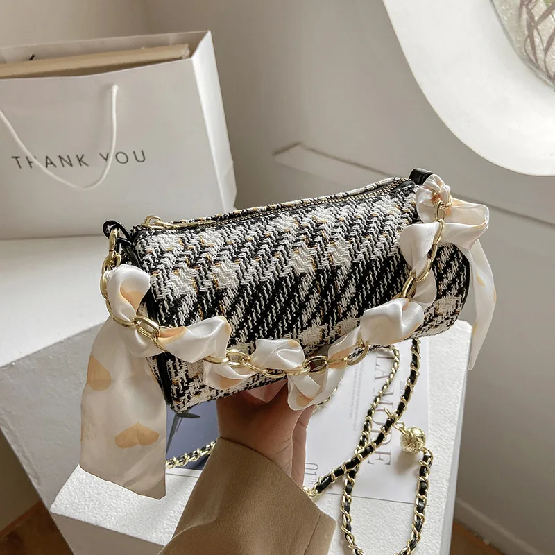 Fashion Female Bag Design Summer Chain Messenger Bag Hand Carry Cylinder
Fashion Female Bag Design Summer Chain Messenger Bag Hand Carry Cylinder
