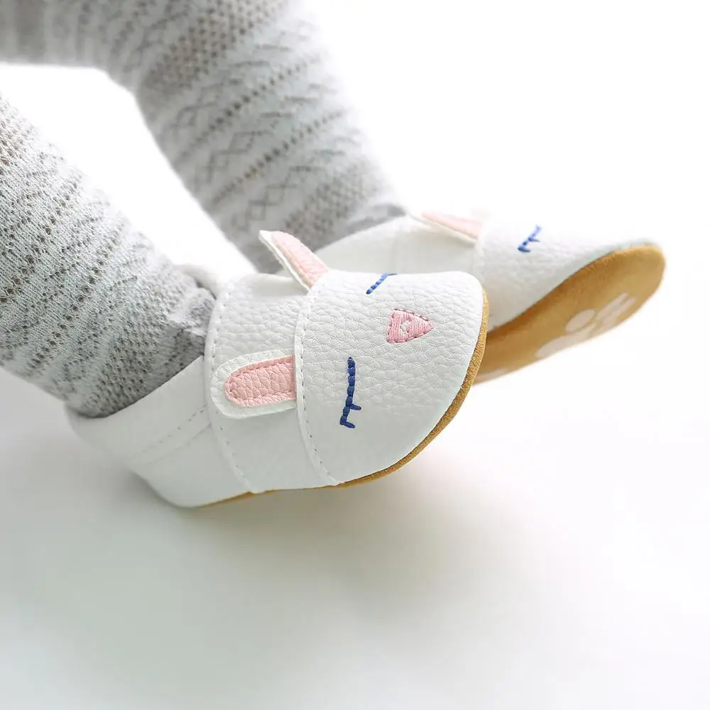 Cute animal Sip-on anti-slip newborn baby shoes prewalker baby shoes factory
