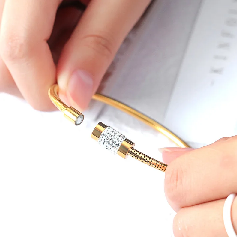 Korean Titanium Charm Cuff Bracelet for Women Roman Diamond Beads Rose Gold Bangles Luxury Stainless Steel Jewelry Snake Chain
Korean Titanium Charm Cuff Bracelet for Women Roman Diamond Beads Rose Gold Bangles Luxury Stainless Steel Jewelry Snake Chain