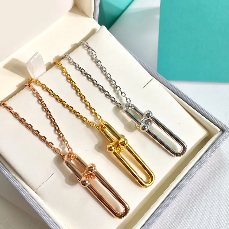 European and American fashion clasp necklace with simple and high-grade jewelry accessories
European and American fashion clasp necklace with simple and high-grade jewelry accessories