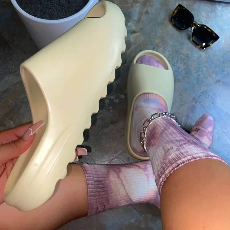new design popular Summer flat women slippers female shoes for ladies fashion shoes women sandals, Picture
new design popular Summer flat women slippers female shoes for ladies fashion shoes women sandals, Picture