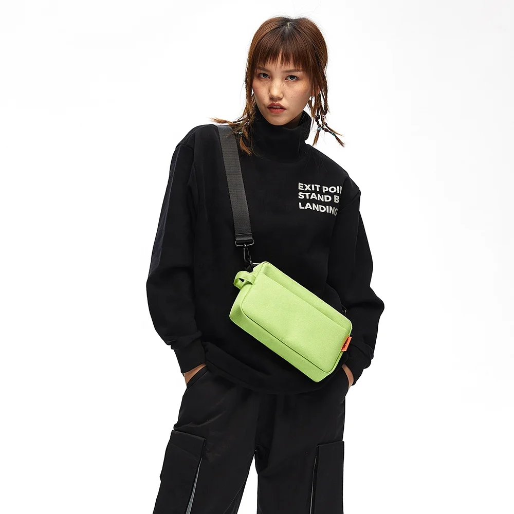 Fashion design unisex custom small plain bags one shoulder sports bag, Customized color
Fashion design unisex custom small plain bags one shoulder sports bag, Customized color