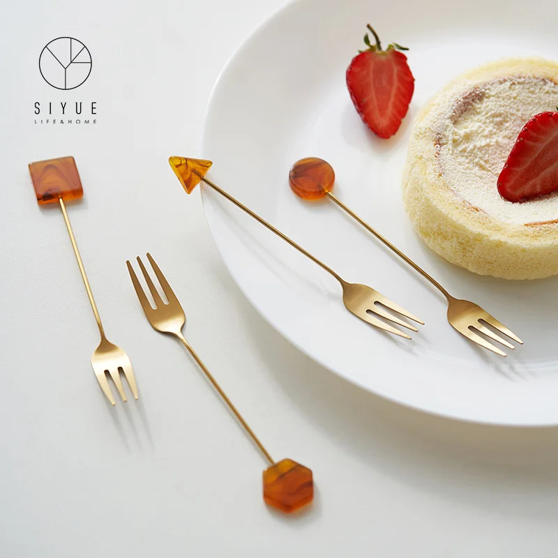 Bulk Wholesale Portable Gold Metal Stainless Steel Flatware Cutlery Spoon Fork Sets For Wedding Home 3146
Bulk Wholesale Portable Gold Metal Stainless Steel Flatware Cutlery Spoon Fork Sets For Wedding Home 3146