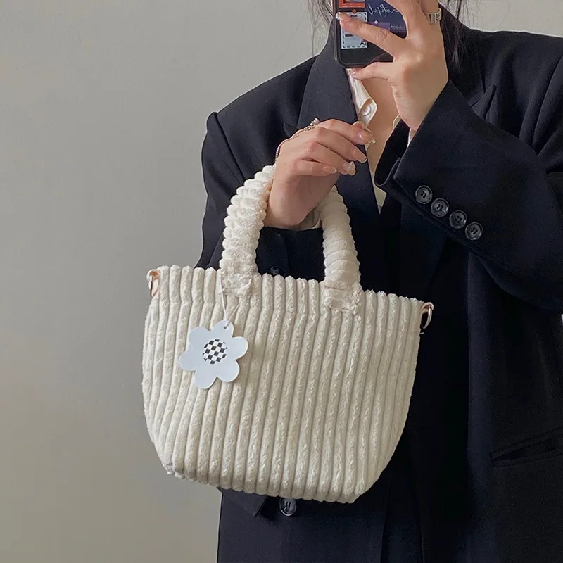 High Quality 2022 Simple Fashion High Capacity Fur Crossbody Handbag Trendy Crossbody Bag Handbags Crossbody Bag
High Quality 2022 Simple Fashion High Capacity Fur Crossbody Handbag Trendy Crossbody Bag Handbags Crossbody Bag