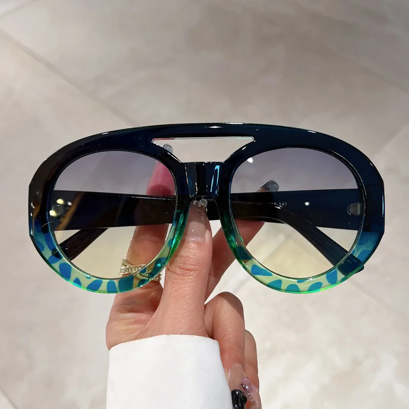 9188 New Double Bridge Sunglasses Fashion Round Frame Colorful Glasses Trend Women Sun Shades Luntees-soleil Female
9188 New Double Bridge Sunglasses Fashion Round Frame Colorful Glasses Trend Women Sun Shades Luntees-soleil Female
