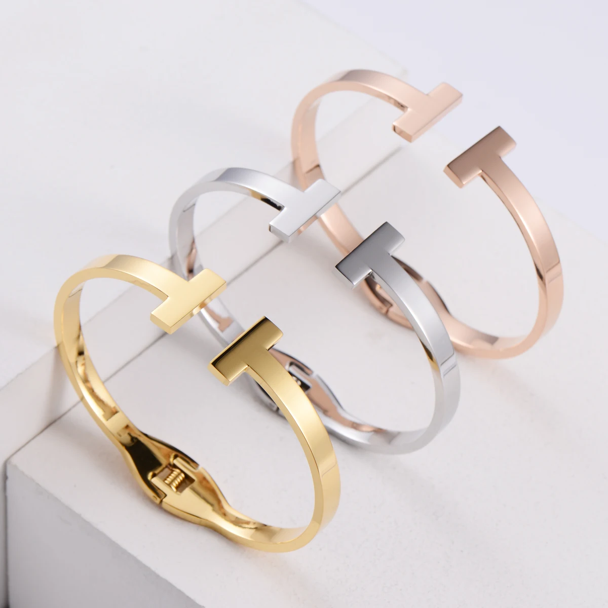 ORDRM brazalete para parejas cuff gold silver plated women jewelry stainless steel bangle bracelets et bracelets for woman, Rose gold,gold,silver
ORDRM brazalete para parejas cuff gold silver plated women jewelry stainless steel bangle bracelets et bracelets for woman, Rose gold,gold,silver