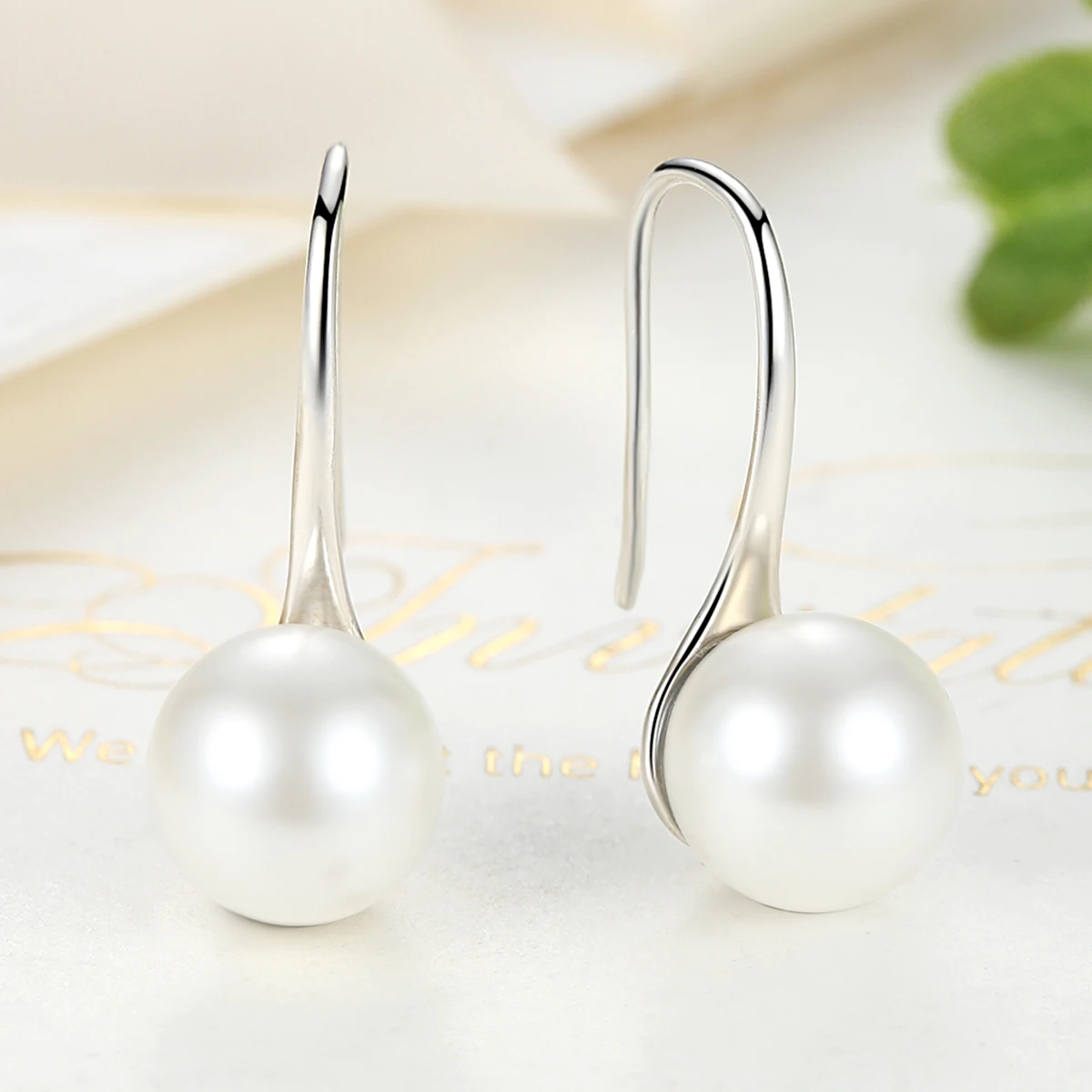Elegant Round Pearl 925 Sterling Silver Drop Earrings
Elegant Round Pearl 925 Sterling Silver Drop Earrings