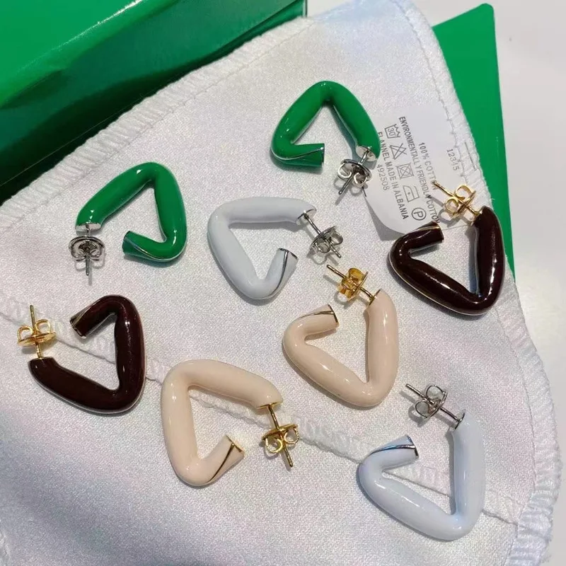 Color Enamel Copper Hoop Earrings Bohemian Enamel Triangle statement gold-plated hoop earrings girl jewelry High quality earring
Color Enamel Copper Hoop Earrings Bohemian Enamel Triangle statement gold-plated hoop earrings girl jewelry High quality earring