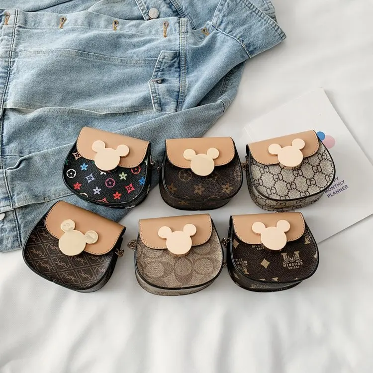 2021 new fashion small children crossbody kids purses letter printing bag make in china
2021 new fashion small children crossbody kids purses letter printing bag make in china