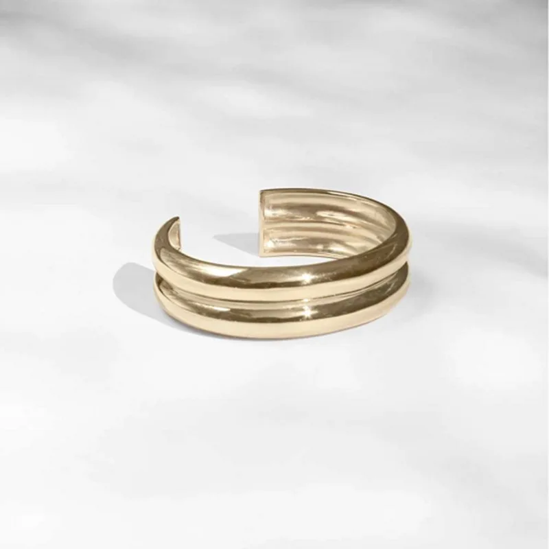 Fashion Stainless Steel Jewelry BICIRCULAR Surface Advanced Sense Open Bangle Bracelet
Fashion Stainless Steel Jewelry BICIRCULAR Surface Advanced Sense Open Bangle Bracelet