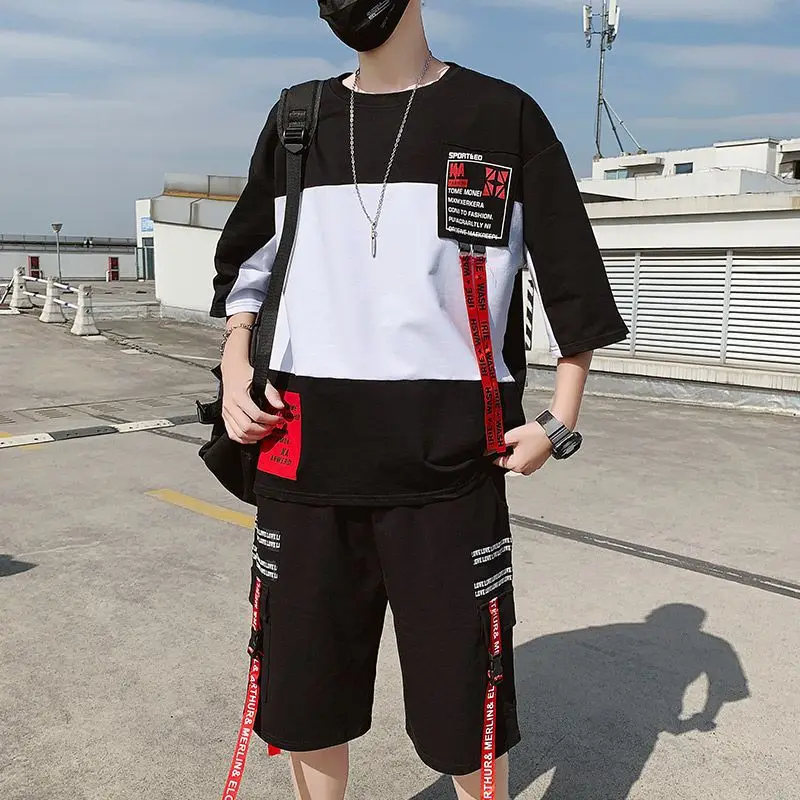 New 2021 Casual Men Two Piece Pants Set Summer Graphic T-Shirt Short Loose Mens Short Sleeve Suit Hip Hop
New 2021 Casual Men Two Piece Pants Set Summer Graphic T-Shirt Short Loose Mens Short Sleeve Suit Hip Hop