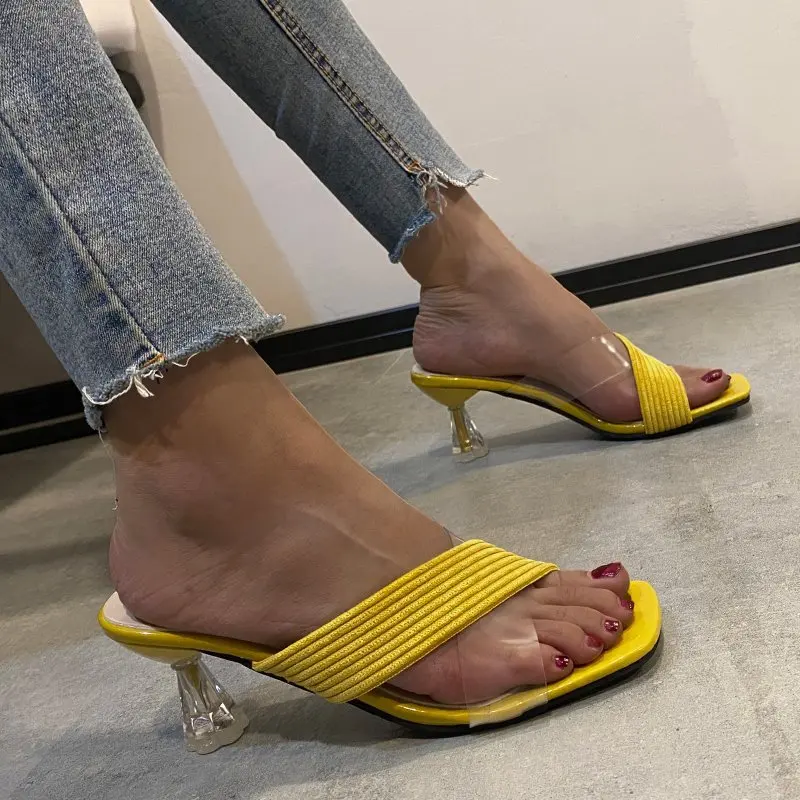 flip flops slippers Summer fashion cross bandage transparent thin heel color matching oversize outdoor holiday women's sandals
flip flops slippers Summer fashion cross bandage transparent thin heel color matching oversize outdoor holiday women's sandals