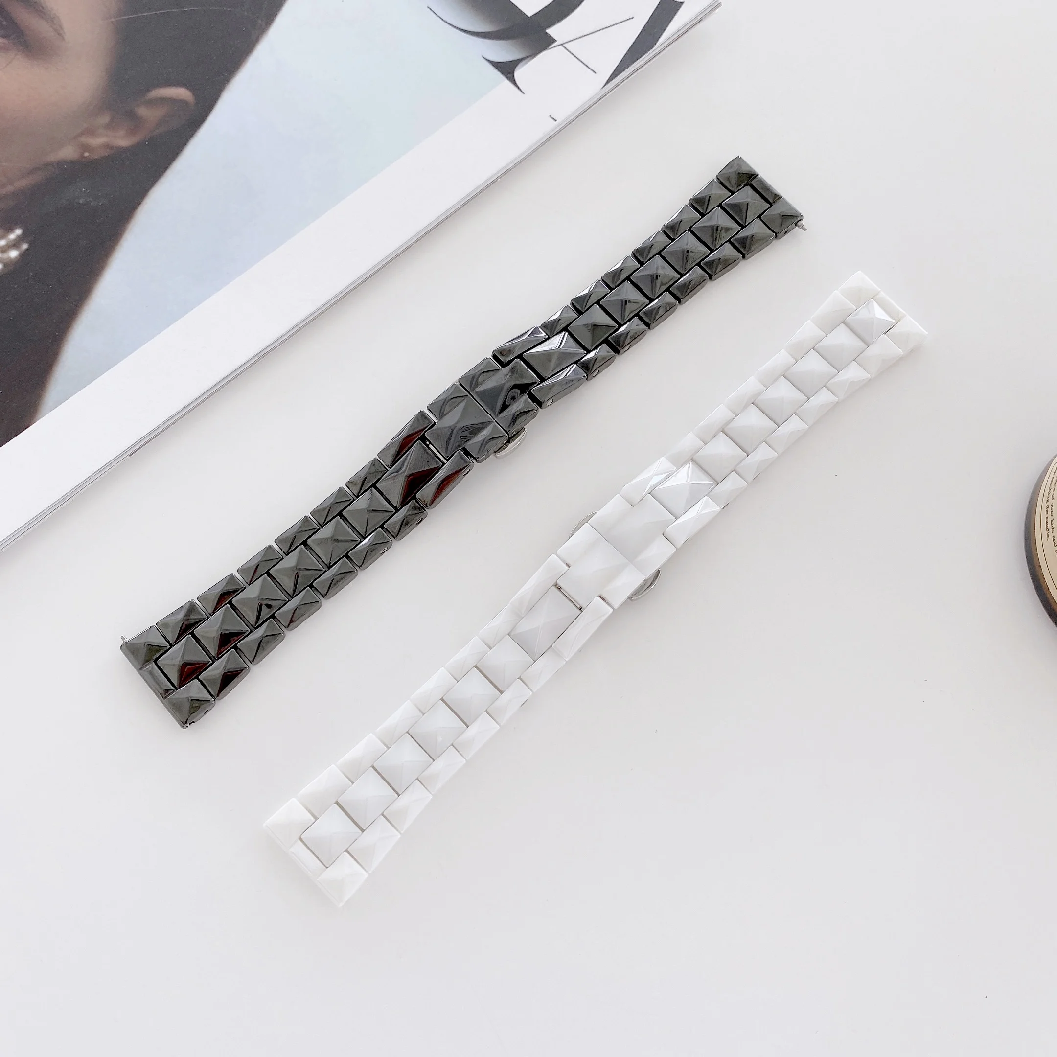 20mm/22mm Ladies Gentlemen Watch Strap for Samsung Galaxy Watch Ceramic Strap for Samsung Watch Band, Optional
20mm/22mm Ladies Gentlemen Watch Strap for Samsung Galaxy Watch Ceramic Strap for Samsung Watch Band, Optional