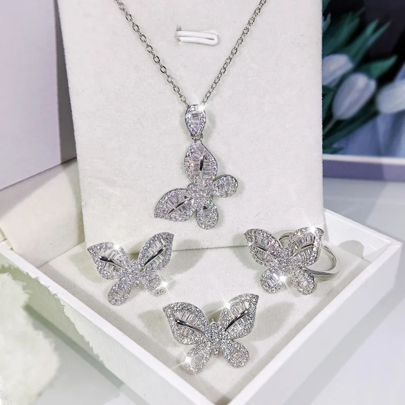 Luxury Fashion butterfly inlaid zircon necklace pendant earrings adjustable ring three-piece set women's jewelry set, Customized color
Luxury Fashion butterfly inlaid zircon necklace pendant earrings adjustable ring three-piece set women's jewelry set, Customized color