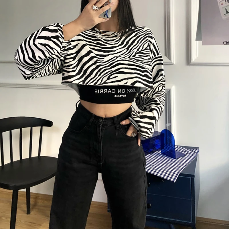 Top Fashion Popular Leopard Print Women Casual Clothing Tshirt Crop Top Two Piece Set, White
Top Fashion Popular Leopard Print Women Casual Clothing Tshirt Crop Top Two Piece Set, White