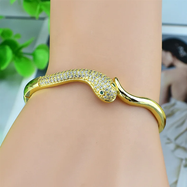 2021 Fashion Jewelry Watch Plated Stainless Steel Women Bracelet Gold BANGLES Zircon Europe and America 1pc/opp Bag 6 Piece 50g
2021 Fashion Jewelry Watch Plated Stainless Steel Women Bracelet Gold BANGLES Zircon Europe and America 1pc/opp Bag 6 Piece 50g