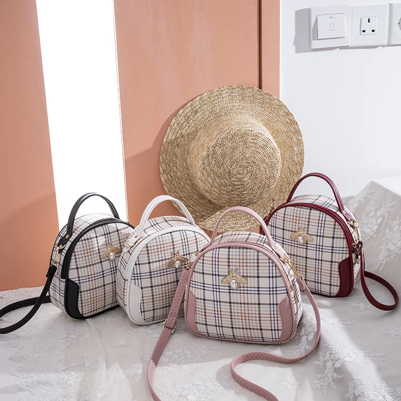 Lady bee shoulder diagonal portable semicircle bag hanbags women ladies handbag, Customizable
Lady bee shoulder diagonal portable semicircle bag hanbags women ladies handbag, Customizable