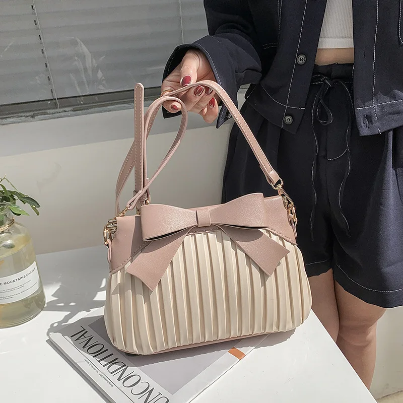 Textured bag 2021 new fashion bow one-shoulder stiletto bag women's summer high-capacity bag
Textured bag 2021 new fashion bow one-shoulder stiletto bag women's summer high-capacity bag