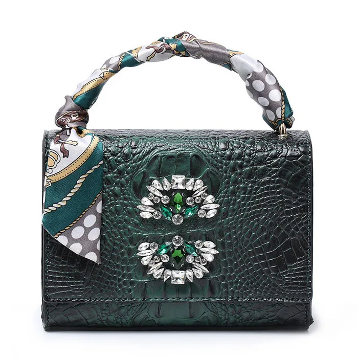 Luxury crystal lady shoulder crossbody bag crocodile print leather daimond decoration bags handbag for women
Luxury crystal lady shoulder crossbody bag crocodile print leather daimond decoration bags handbag for women