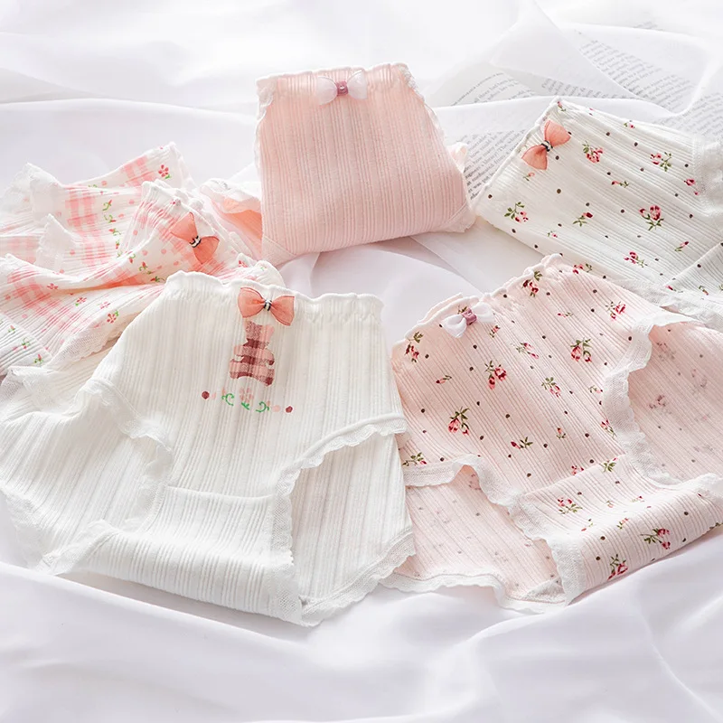 Sweet bow lace edge small broken flower thread underwear women's pure cotton crotch middle waist bag hip girls' briefs, Customized
Sweet bow lace edge small broken flower thread underwear women's pure cotton crotch middle waist bag hip girls' briefs, Customized