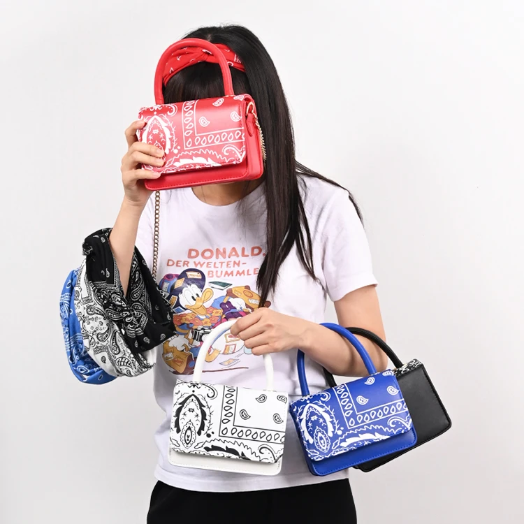 Bandana Print Small Square Purses And Hairscarf Set Fashion Ladies Chain Shoulder Bags Custom Pu Leather Handbags Set Women, 8 colors
Bandana Print Small Square Purses And Hairscarf Set Fashion Ladies Chain Shoulder Bags Custom Pu Leather Handbags Set Women, 8 colors