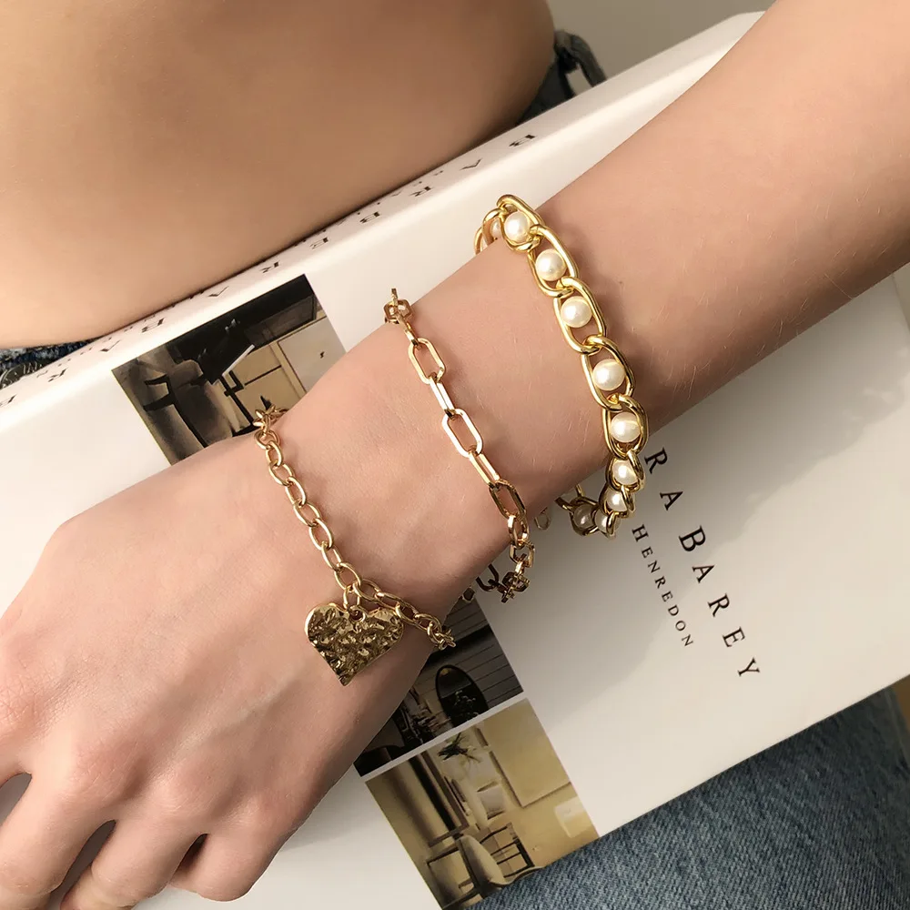 2021bracelet hommePearl bracelet set metal texture love simple accessories bracelet charm
2021bracelet hommePearl bracelet set metal texture love simple accessories bracelet charm