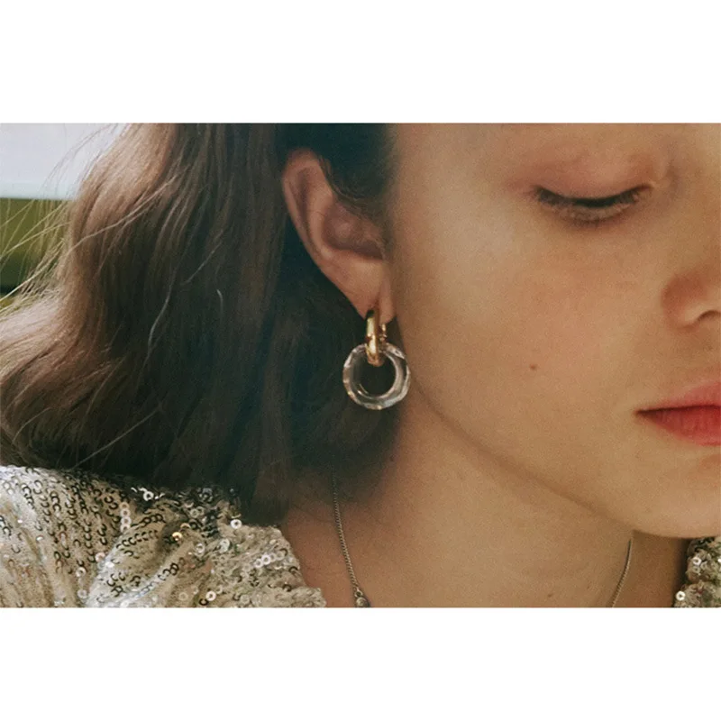 Summer Trendy Jewelry Shiny Clear Glass Hoop Dangling Earring Gold Plated Small Hoop Earring
Summer Trendy Jewelry Shiny Clear Glass Hoop Dangling Earring Gold Plated Small Hoop Earring