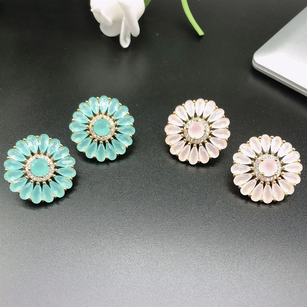 High end luxury sterling silver needle daisy micro inlay beautiful pink blue gemstone stone stud earrings necklace set jewelry, Gold
High end luxury sterling silver needle daisy micro inlay beautiful pink blue gemstone stone stud earrings necklace set jewelry, Gold